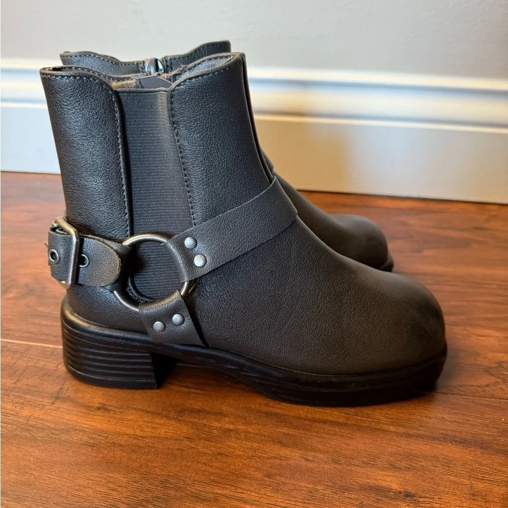 NWOT Steve Madden Stone Leather Motorcycle Rider Ankle Boots-Size 13